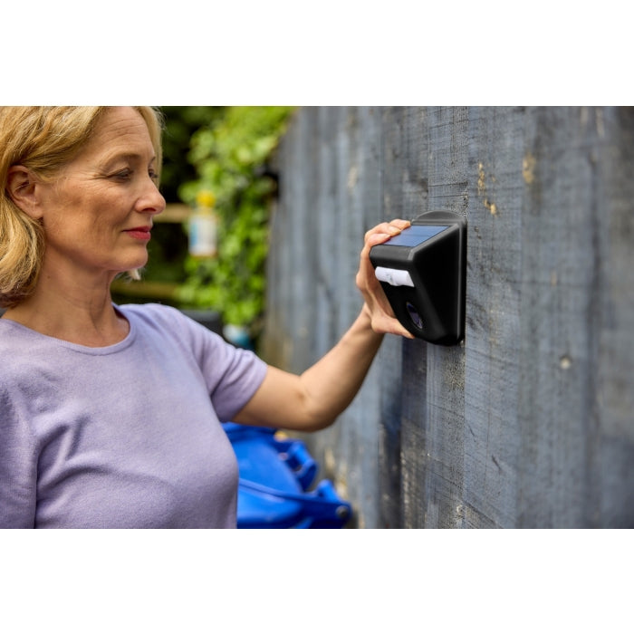 v602 - 6pc Mega-Sonic Solar Cat Repeller